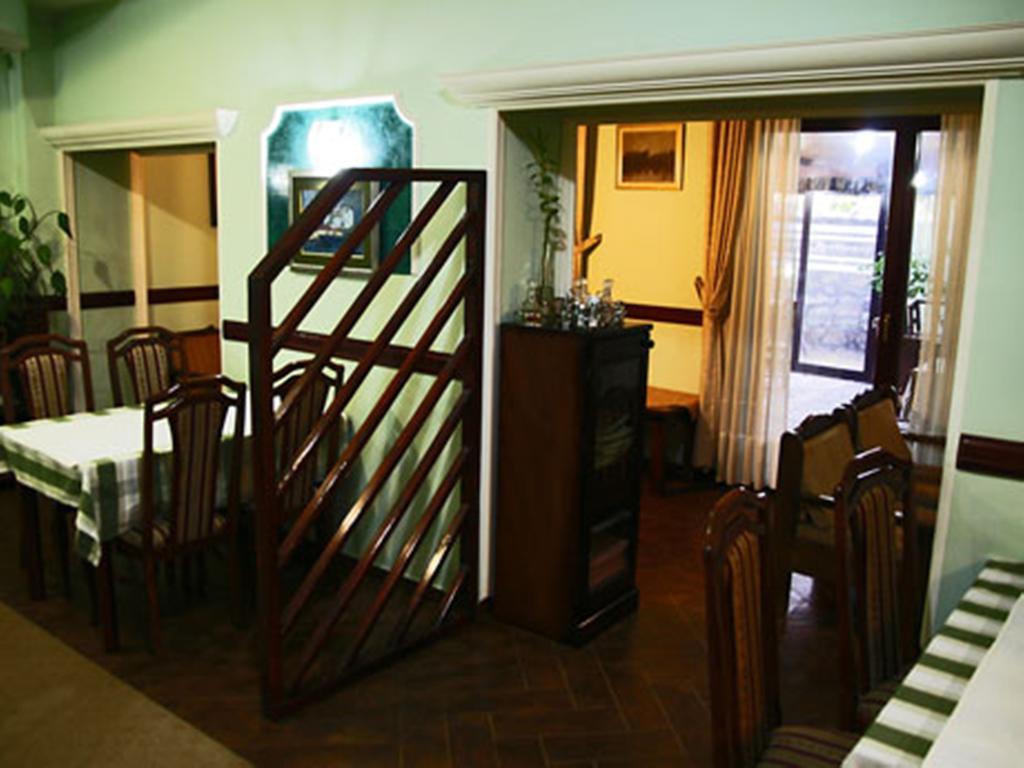 Hotel Ambiente Podgoriçe Dış mekan fotoğraf